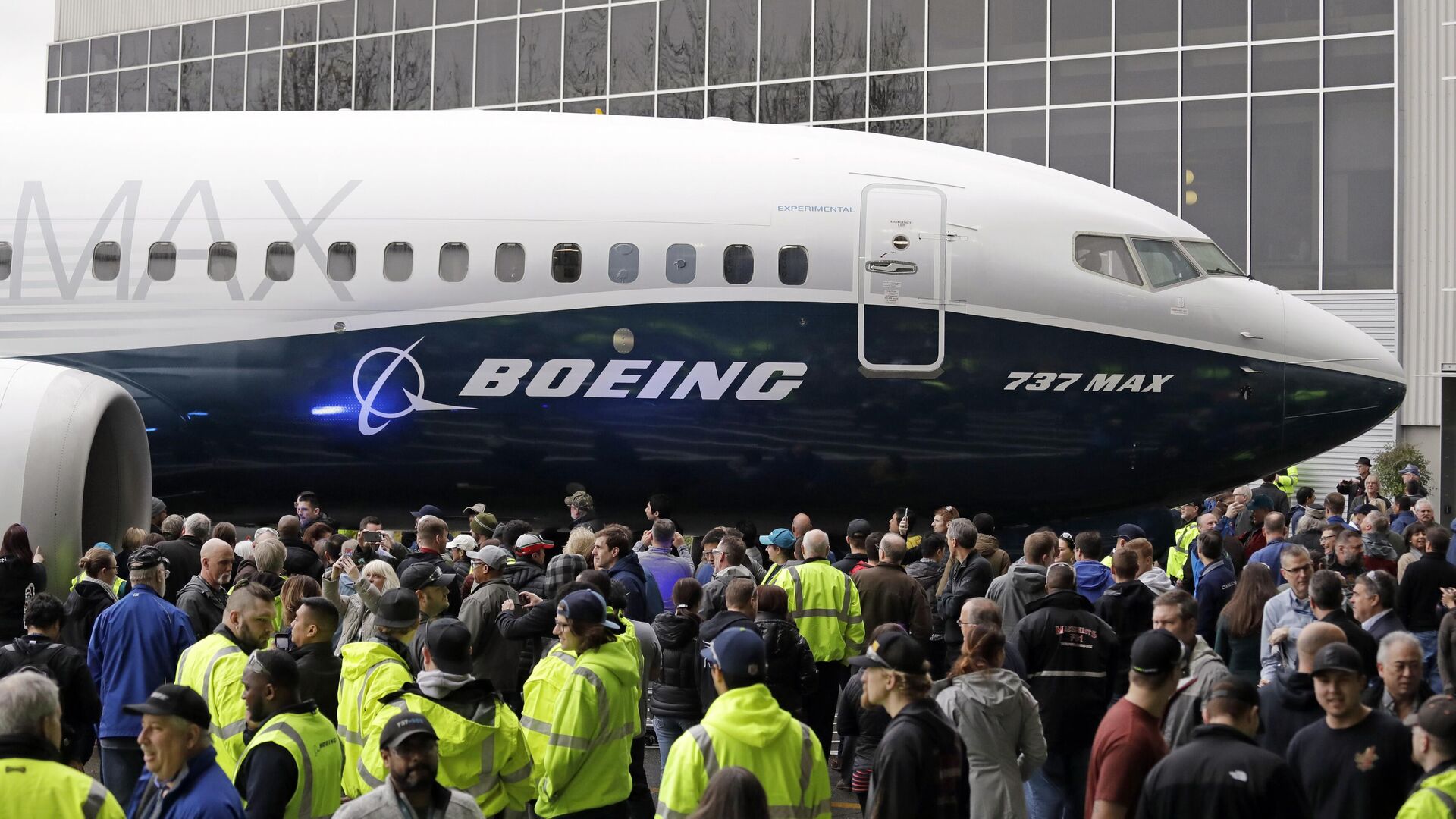 Boeing 737 MAX 7, najnovšia verzia najrýchlejšie predávaného lietadla Boeingu, je vystavený po?as premiéry pre zamestnancov a médiá nového prúdového lietadla v pondelok 5. februára 2018 v Rentone, Washington - Sputnik International, 1920, 24.09.2024