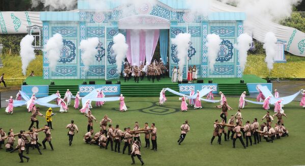 Usporadúvanie týchto sú?ažných športových podujatí národom, ktorý predsedá BRICS, prebieha od roku 2016, ke? India po prvýkrát hostila futbalový turnaj.  - Sputnik International