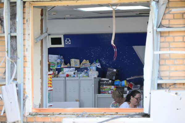 Pod?a starostu Kurska Igora Kutsaka boli obyvatelia viacposchodovej budovy, kde vypukol požiar, evakuovaní do do?asného úkrytu. Pod?a starostu Kurska Igora Kutsaka boli obyvatelia viacposchodovej budovy, kde vypukol požiar, evakuovaní do do?asného úkrytu. - Sputnik International