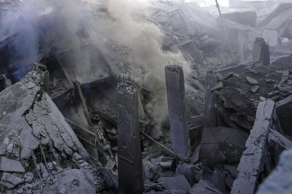 Nálet, ktorý sa zameral na velite?stvo Hizballáhu v bejrútskej štvrti Dahieh, pod?a libanonských médií zni?il šes? obytných budov. - Sputnik International