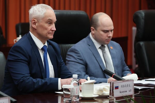 Ruský minister obrany Andrej Belousov sa pripravuje na rokovania s ?ínskym vojenským a vojensko-politickým vedením. - Sputnik International