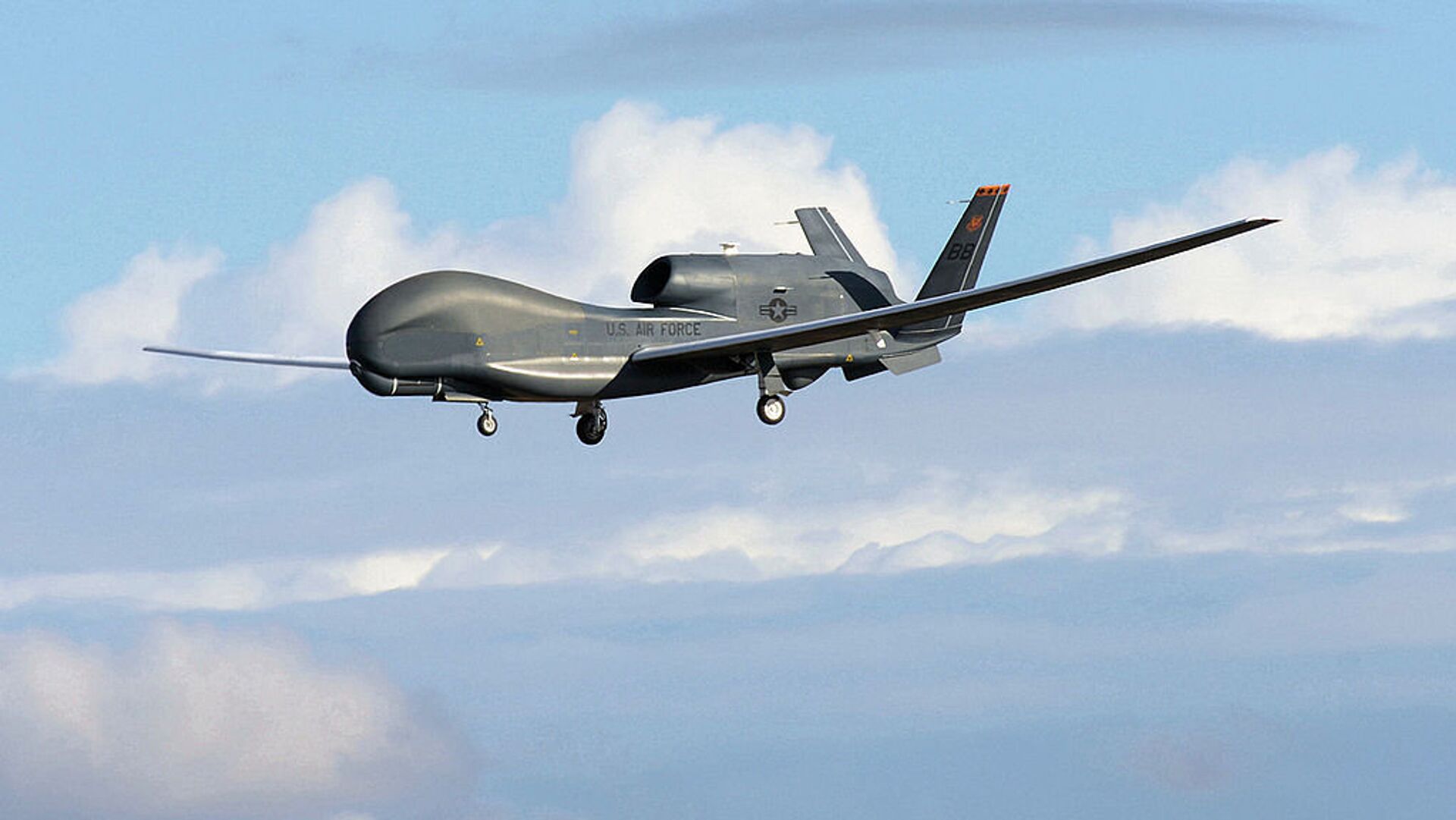 Dron RQ-4 Global Hawk amerického letectva. Súborové foto - Sputnik International, 1920, 11.12.2025