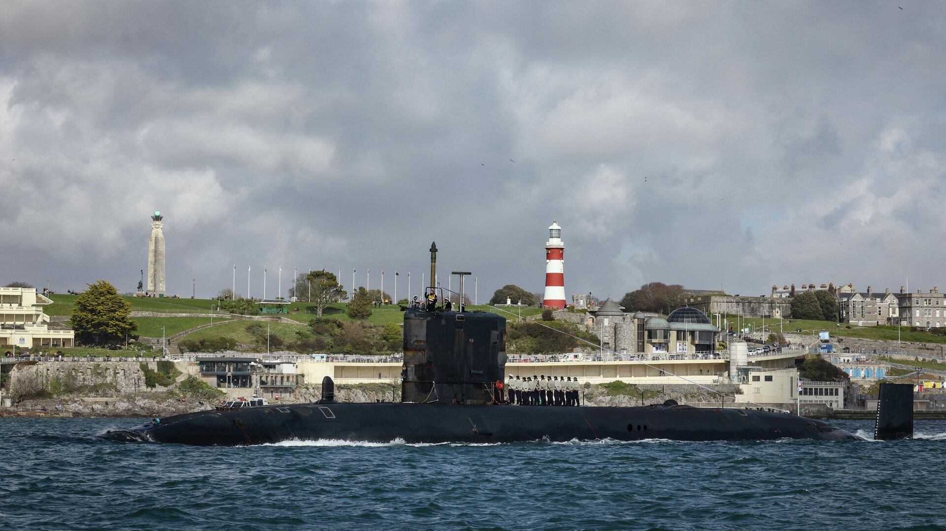 Ponorka krá?ovského námorníctva HMS Trenchant sa naposledy plaví do Devonportu - Sputnik International, 1920, 11.12.2025