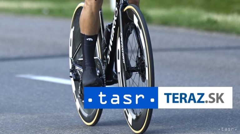 Powless vyhral Dwars door Vlaanderen pred van Aertom