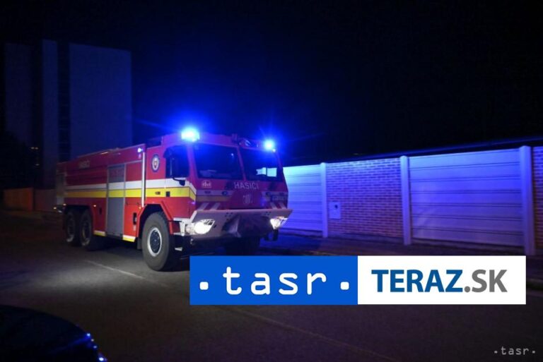 POŽIAR HYDINÁRNE: Hasiči zasahujú vo Vištuku