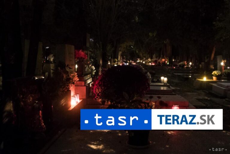 V Dolnom Kubíne otvorili hlavnú bránu nového cintorína