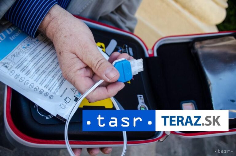 Na budovu kultúrneho centra v Bojniciach umiestnili defibrilátor