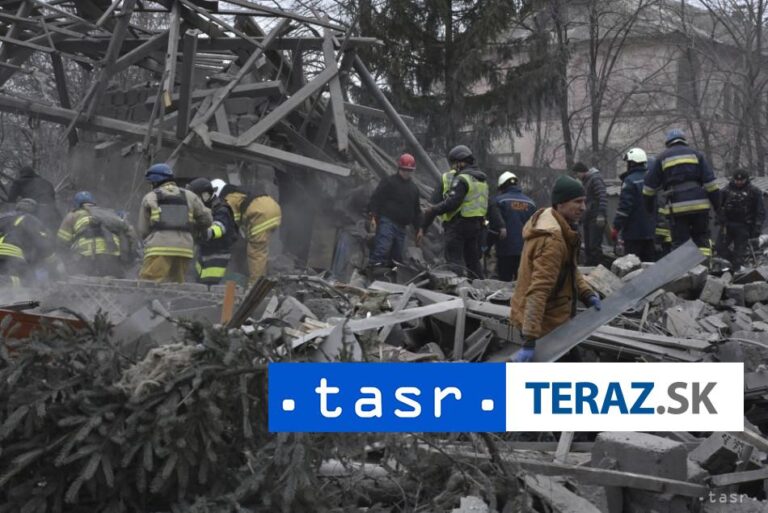 Ruský útok na Charkov si vyžiadal najmenej 26 zranených