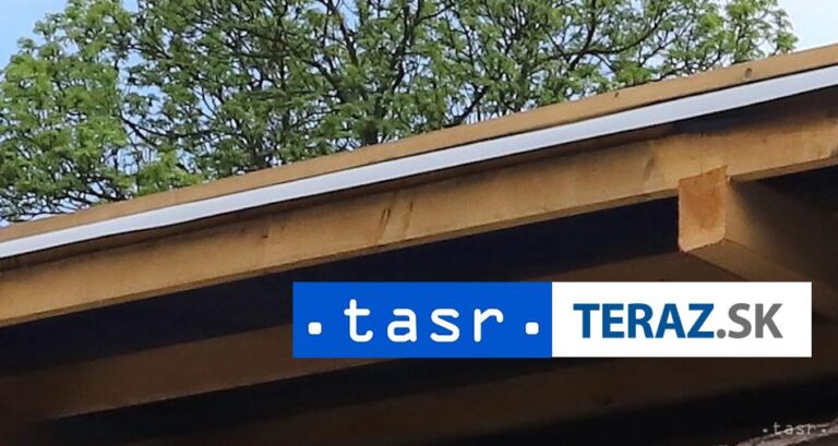 Zanedbaný kostol z románskeho obdobia v Rakovnici dostal strechu