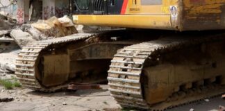 Výstavbu mosta pri malej stanici v Banskej Bystrici prerušila prekážka