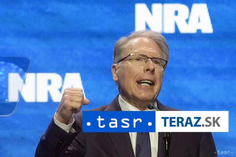 Dlhoročný šéf americkej loby držiteľov zbraní odstupuje z funkcie