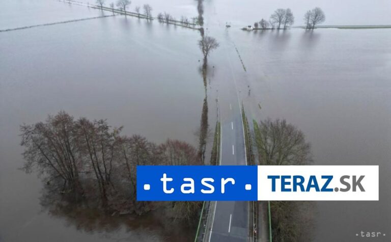 Francúzsko posiela Nemecku na pomoc proti záplavám mobilné hrádze