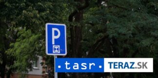 V Turčianskych Tepliciach sa môže za parkovanie platiť SMS a QR kódom
