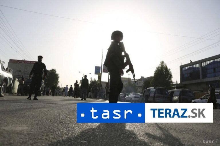 Nehodu ruského súkromného lietadla v Afganistane prežili štyria ľudia