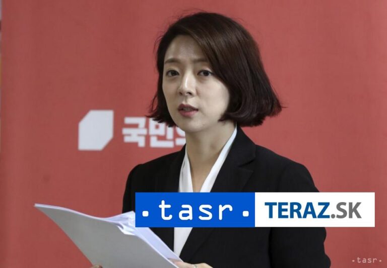 Útok v Južnej Kórei na poslankyňu bol náhodný, tvrdí útočiaci tínedžer