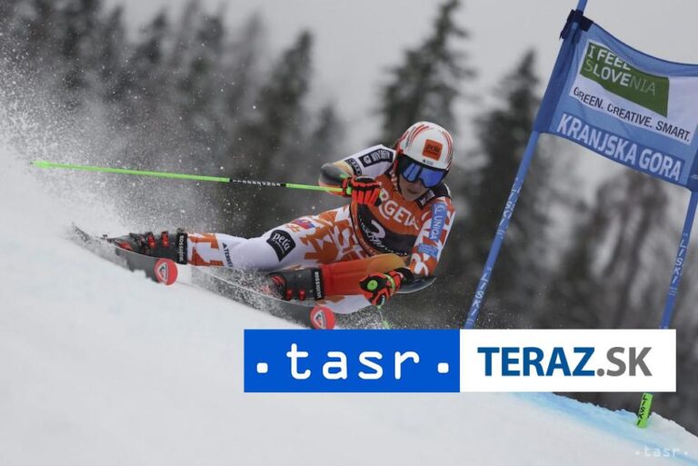 Vlhová viedla po 1. kole obrovského slalomu s náskokom dvoch stotín