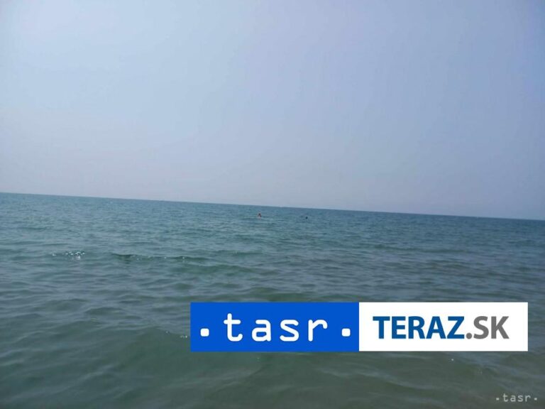 Pri Kanárskych ostrovoch zaistili loď so štyrmi tonami kokaínu