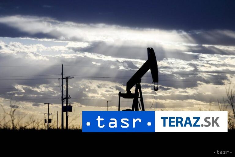 Ceny ropy sa v utorok ráno mierne znížili