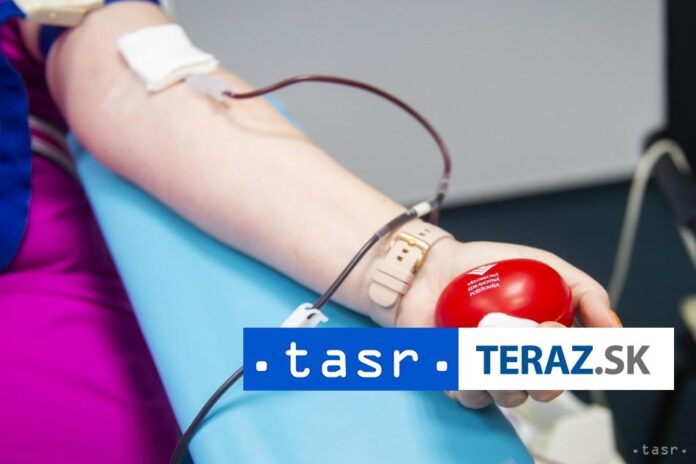 Darcovia-venovali-nemocnici-v-Zlatych-Moravciach-15-litrov-krvi.jpg