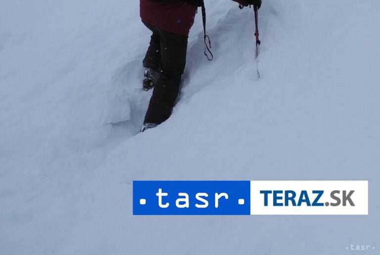 Na horách trvá malá lavínová hrozba, snehová pokrývka je podpriemerná