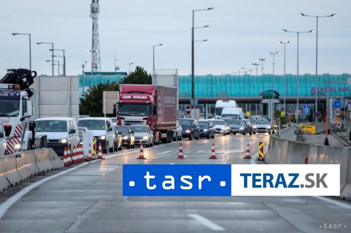 Polsko-zvazuje-docasne-uzatvorit-hranicu-s-Ukrajinou-pre-tovar.jpg