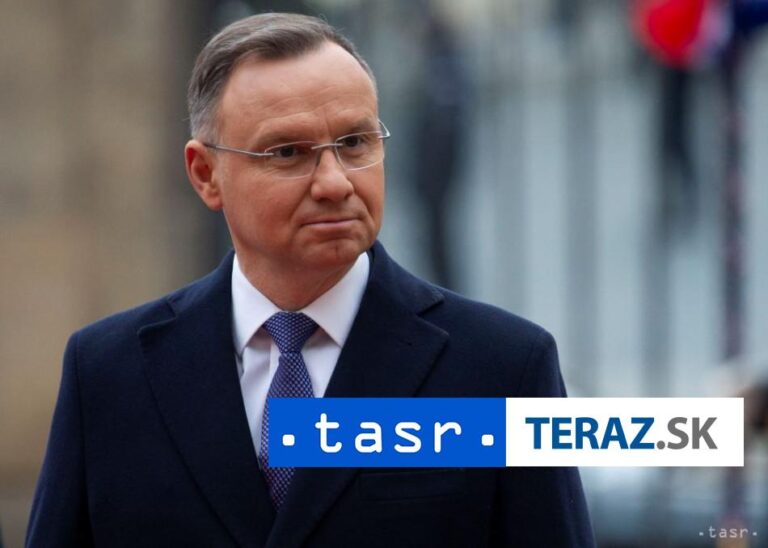 V Poľsku pokračuje spor vlády s prezidentom o výmene 50 veľvyslancov