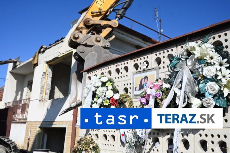 Víťaz tendra na zhotovenie pamätníka vo V. Mači odstúpil od zákazky