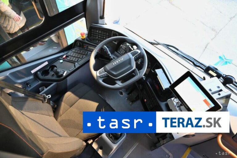 AUTOBUS SA ZRÚTIL Z MOSTA: Zahynulo 45 cestujúcich