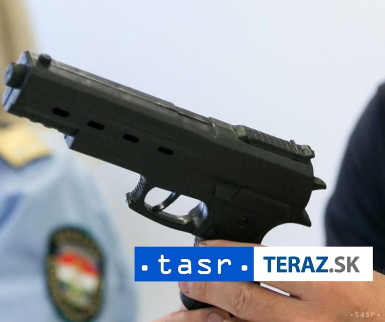 Vyhrážal sa so zbraňou v ruke, už čelí obvineniu