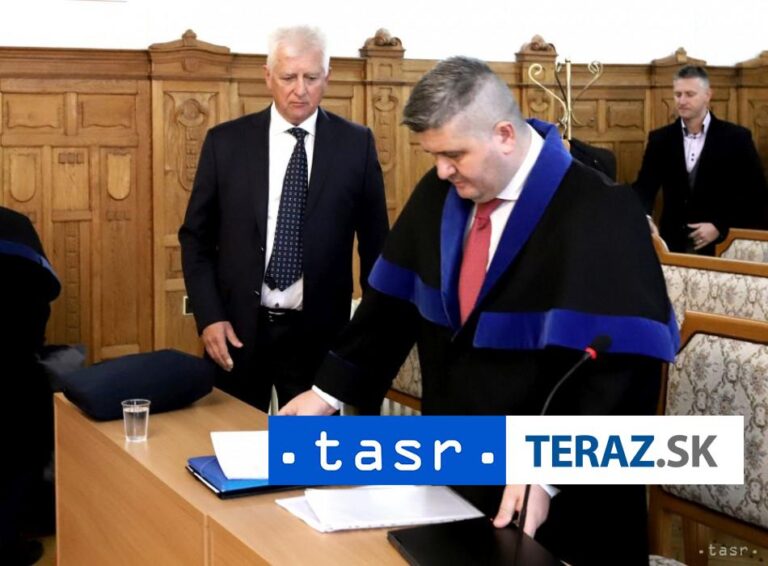 Zaznela námietka zaujatosti voči predsedovi senátu