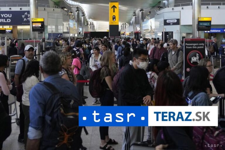 Britské letiská očakávajú 2 milióny cestujúcich do zahraničia