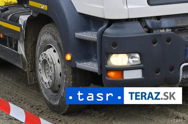 Polícia bude kontrolovať hmotnosť kamiónov pri výrube stromov