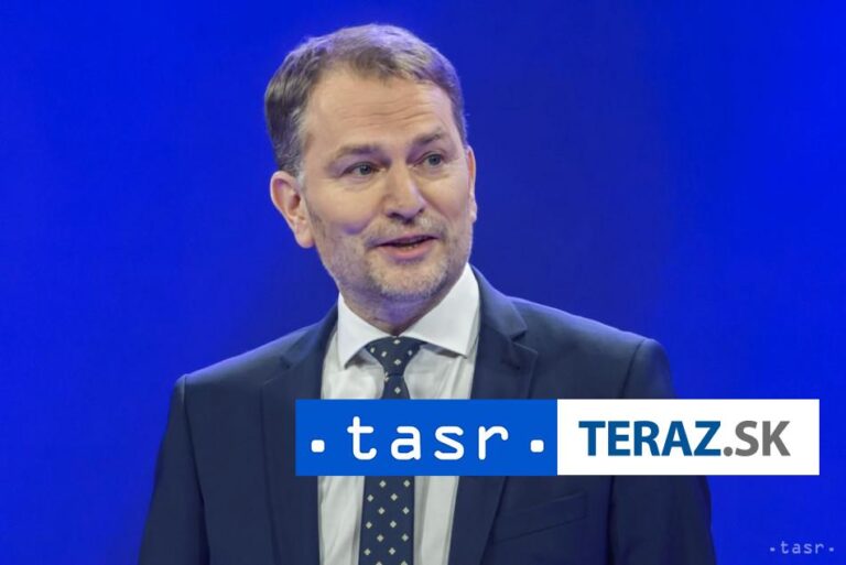 Slovensko:Trpkú históriu treba pripomínať i 35 rokov od pádu komunizmu