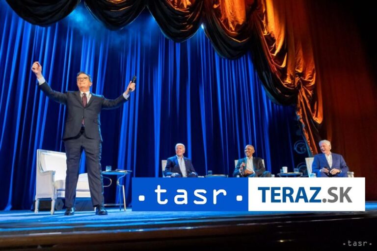 Obama a Clinton pomohli Bidenovi vyzbierať 25 miliónov