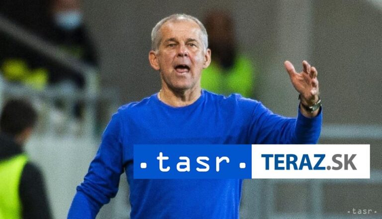 Tréner Rada dostal zákaz na osem mesiacov pre rasistické urážky