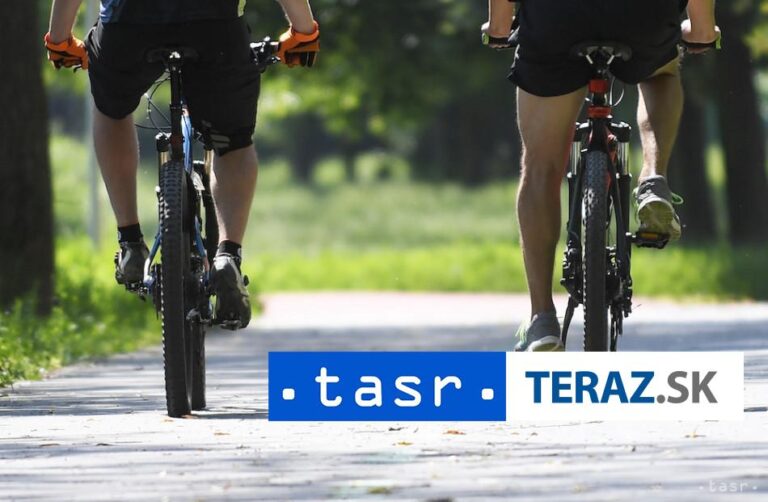 V Žiari nad Hronom pribudli uzamykateľné prístrešky na bicykle