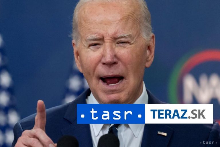 Biden prisľúbil Zelenskému rýchle poslanie pomoci po jej schválení