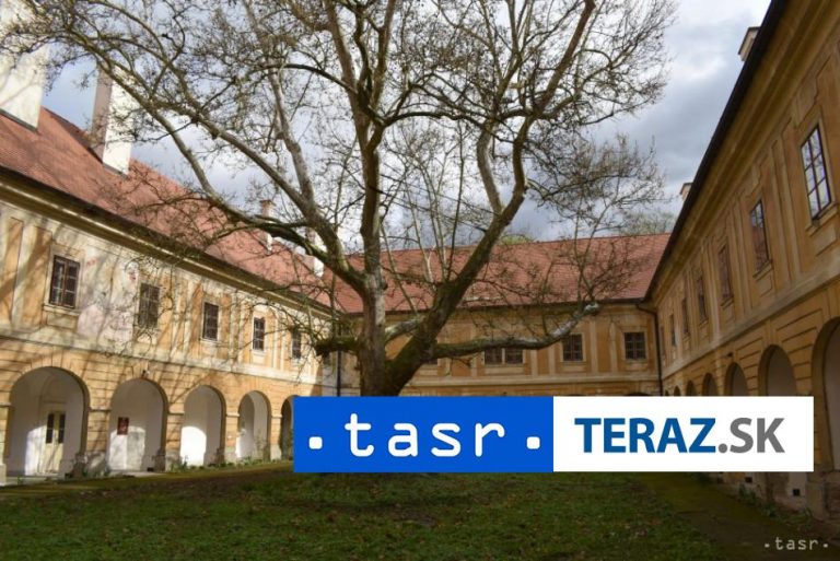 Biskupský kaštieľ v Žiari nad Hronom je pre rekonštrukciu neprístupný