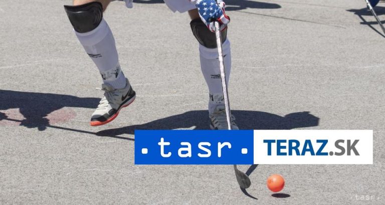 Hokejbalová hala v Spišskej Belej má nový plastový povrch