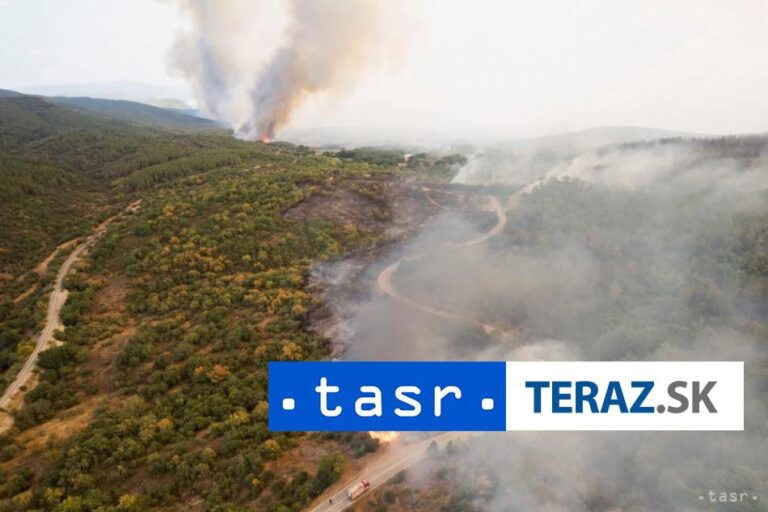 Krétu sužuje lesný požiar, úrady nariadili evakuáciu štyroch dedín