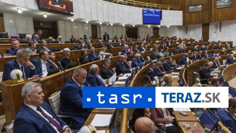 Poslanci ukončili vo štvrtok schôdzu, neprerokované body presunuli