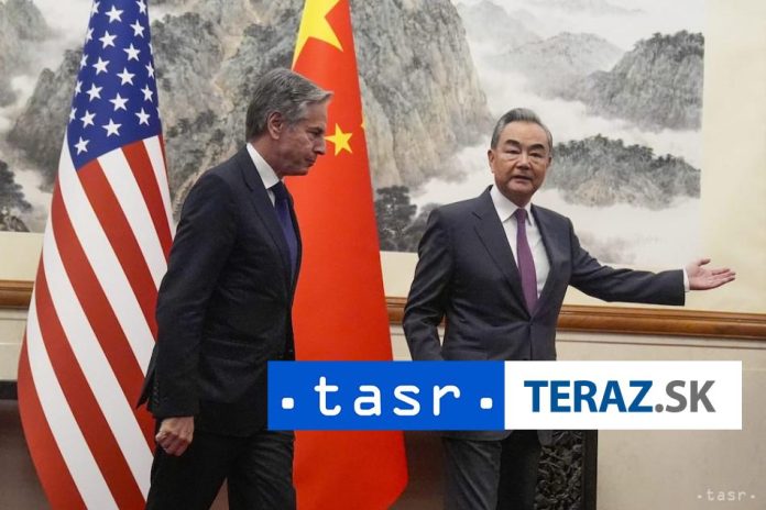 Wang-vyzval-Blinkena-na-riesenie-nezhod-medzi-Cinou-a-USA.jpg