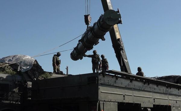 Taktické jadrové zbrane sú ur?ené na ni?enie ve?kých vojenských zariadení a koncentrácií nepriate?ských síl na blízko. Taktické jadrové zbrane sú ur?ené na ni?enie ve?kých vojenských zariadení a koncentrácií nepriate?ských síl na blízko. - Sputnik International