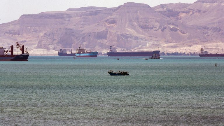 Čína, Francúzsko vyzývajú na zastavenie útokov na civilné lode v Červenom mori