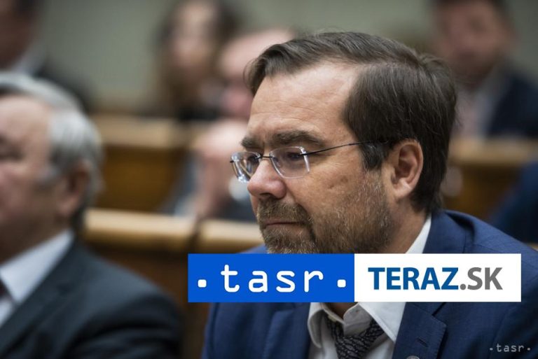 Hnutie Slovensko kritizuje zámer postaviť nemocnicu v Ružinove