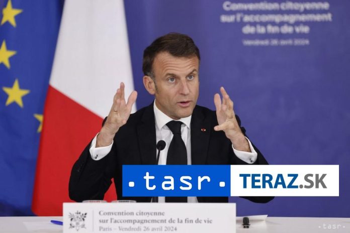 Macron-varuje-ze-vsetci-nacionalisti-su-skryti-brexiteri.jpg