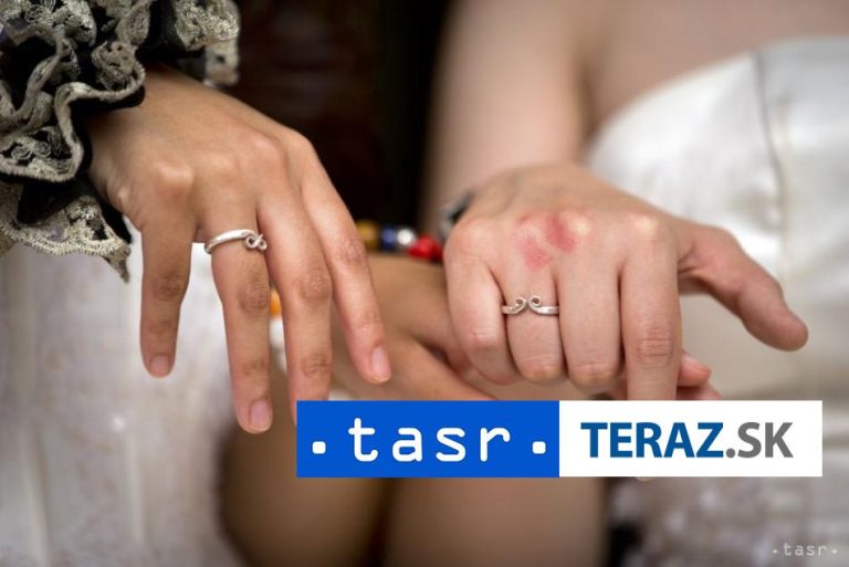 Metodistická cirkev zrušila zákaz vysviacky LGBT+ ľudí za duchovných