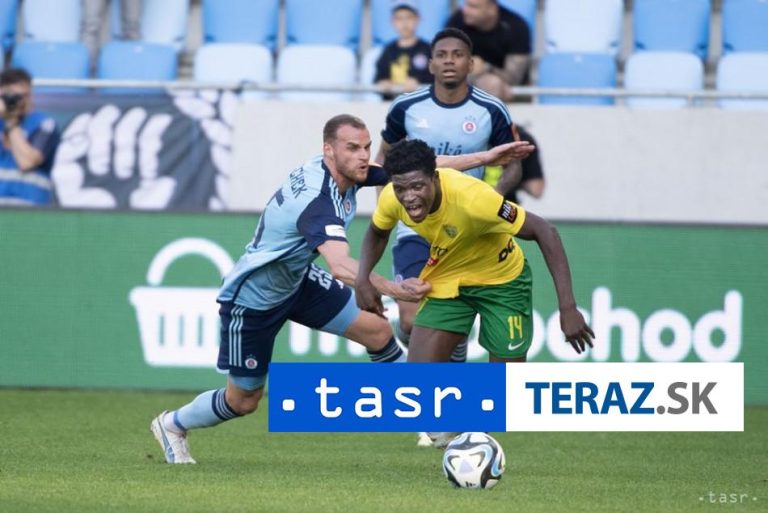 Slovan do ďalšej sezóny bez trojice Pauschek, Voet a Metsoko