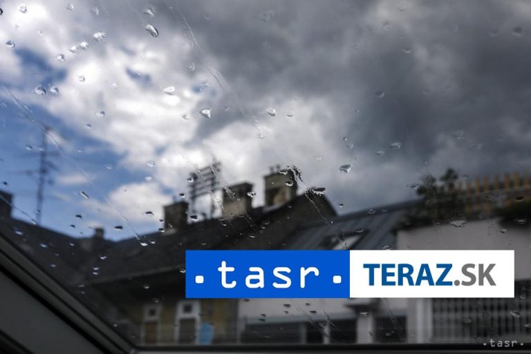 Na východnom Slovensku treba v nedeľu popoludní počítať s búrkami