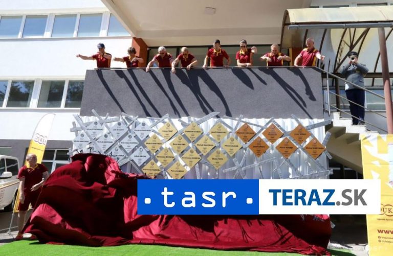 Olympijským medailistom odhalili novú pamätnú stenu v B. Bystrici